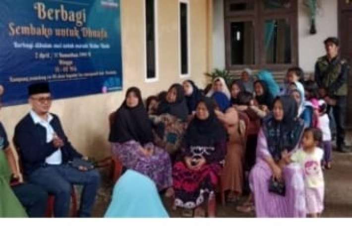 Berbagi Sembako untuk Dhuafa